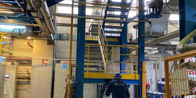 Ravago Petrokimya Hidrolik Kolonlu Yük Platformu (1500 kg) 